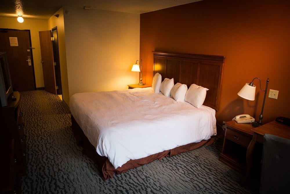 Regency Inn & Suites Anoka Экстерьер фото