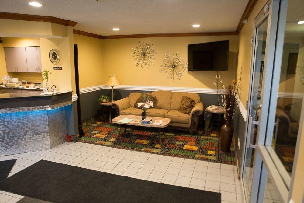 Regency Inn & Suites Anoka Экстерьер фото