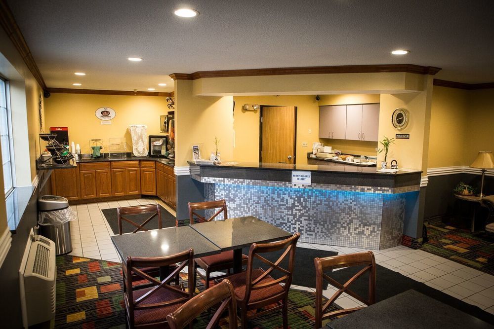 Regency Inn & Suites Anoka Экстерьер фото